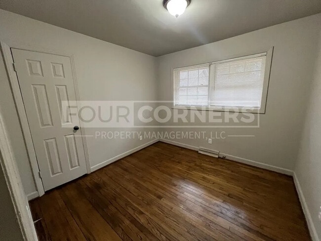 Foto del edificio - Room in House on Beck St
