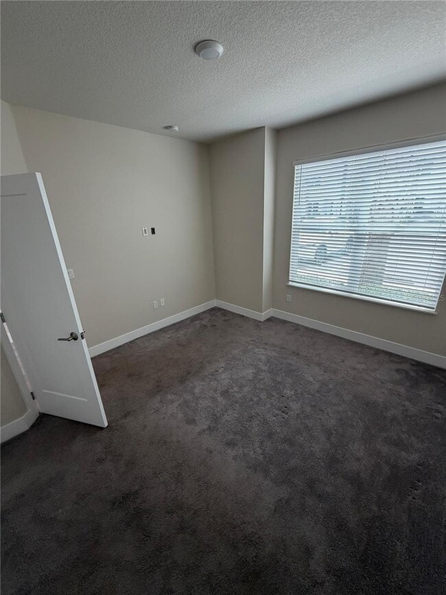Foto del edificio - 17529 Hidden Forest Dr