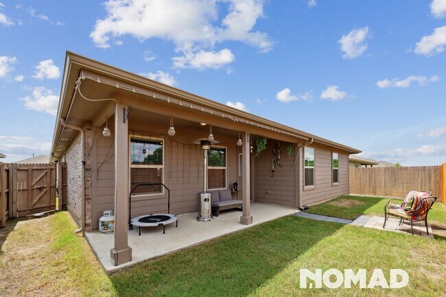 Foto del edificio - Spacious 4BR House in Crowley