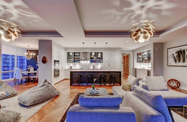 Foto del edificio - 300 International Drive