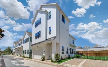 Building Photo - 1643 Bingle Rd