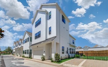 Building Photo - 1645 Bingle Rd
