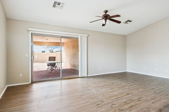 Foto del edificio - 2159 W Jasper Butte Dr