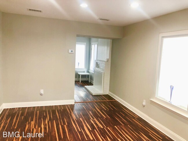 Building Photo - 3 br, 1.5 bath House - 15903 Perkins Ln