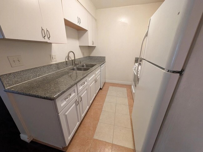 Foto del edificio - 4402 Mammoth Ave