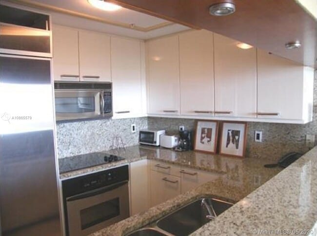 Building Photo - 3350 SW 27 AV 903 Coconut Grove Fl 33133