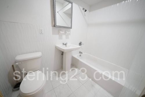 Building Photo - 25-10 Broadway