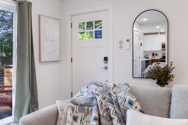 Foto del edificio - 11520 Roosevelt Way NE