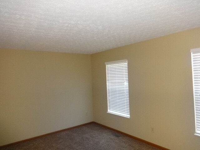 Building Photo - 102 Grove Run Rd