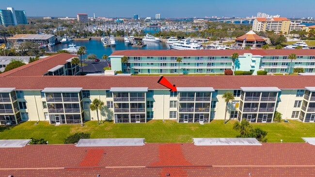 Building Photo - 717 S Beach St