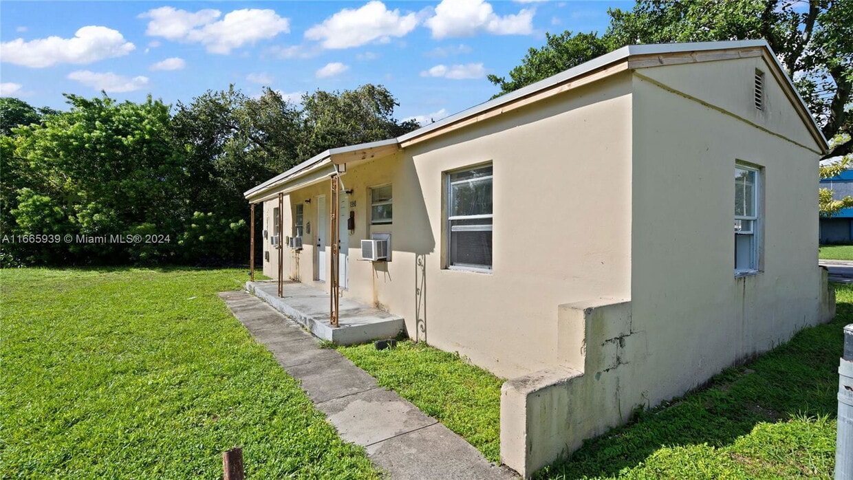 1992 NW 56th St, Miami, FL 33142 Room for Rent in Miami, FL