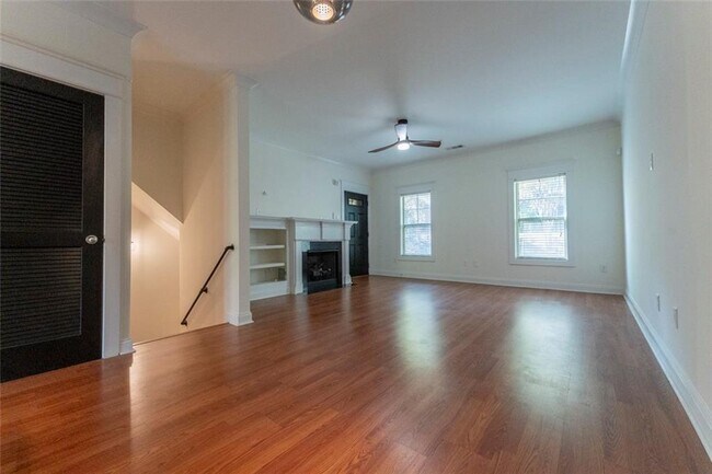 Building Photo - 1213 Watson Cir SE