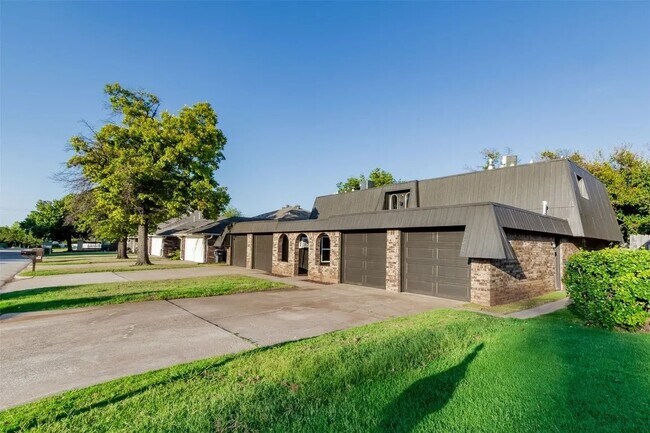 Photo - 9328 Lansbrook Ln House