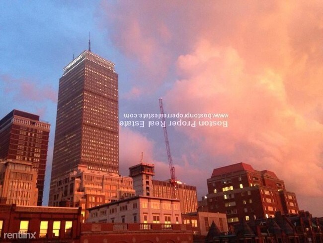 Building Photo - 225 Newbury St