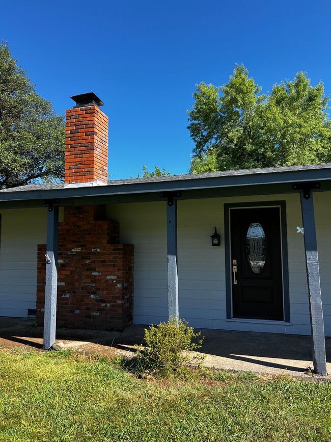 Building Photo - 23486 Old 44 Dr