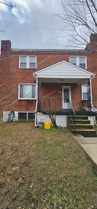 Primary Photo - 2907 Elgin Ave