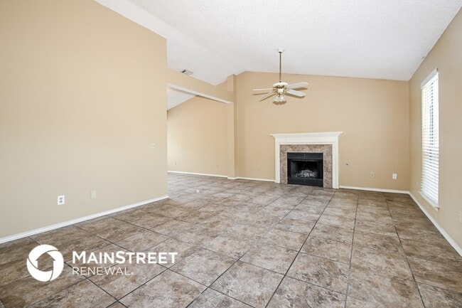 Building Photo - 909 Eagle Dr