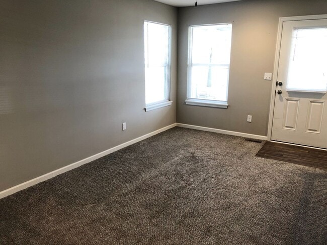 Foto del edificio - 2 Bed 1 Car Attached Villa with Unfinished Basement