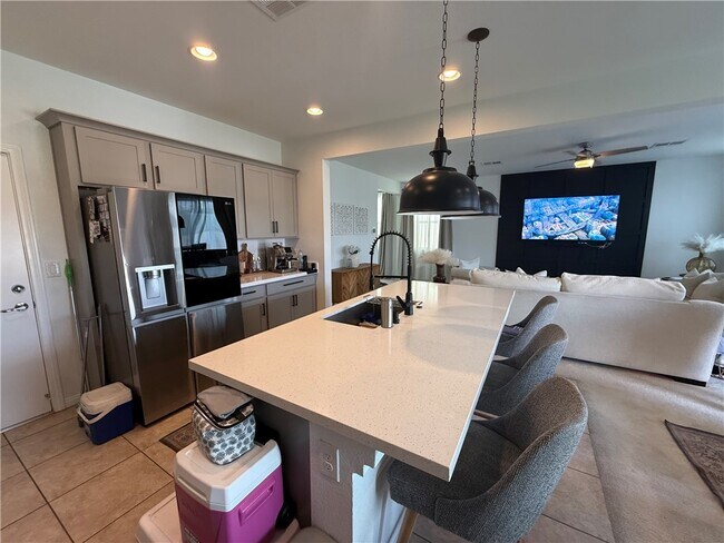 Foto del edificio - 9234 Swift Current Dr