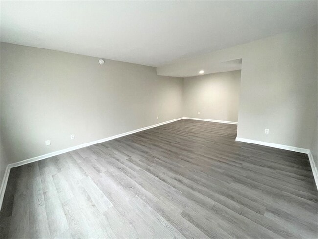 Building Photo - 107 Villa Dr