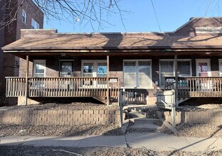 Building Photo - 305 21st St