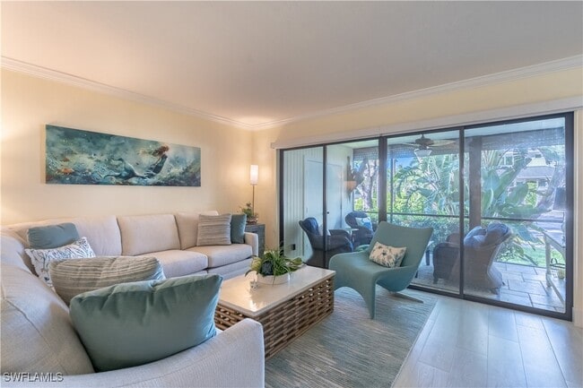 Building Photo - 1071 8th St S