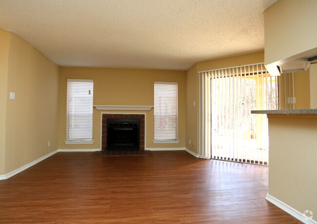 Cross Creek Apartments Plano, TX