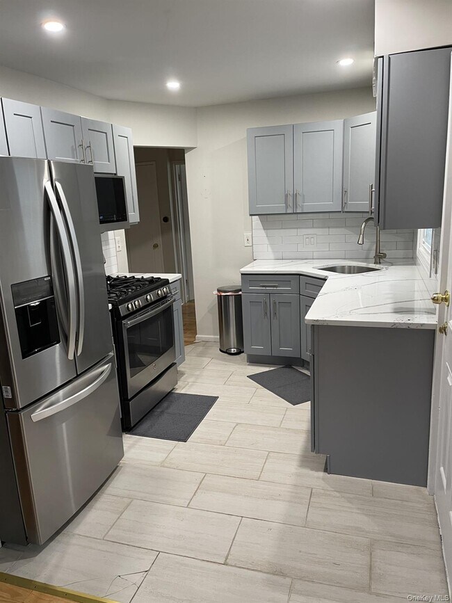 Foto del edificio - 278 Devonshire Dr