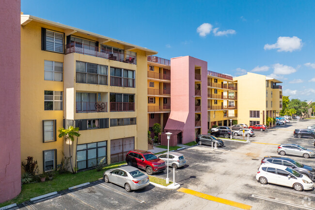 Building Photo - Fernwood Lakeview