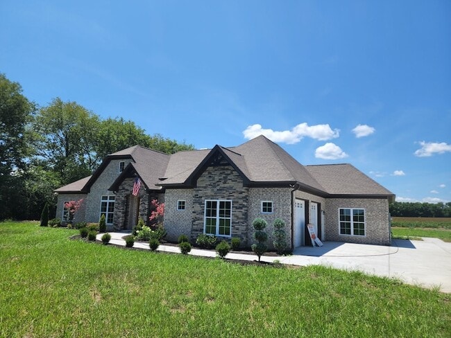 Building Photo - 935 S Cross Bridges Rd