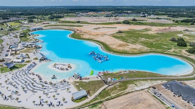 Foto del edificio - 32096 Pond Apple Bnd