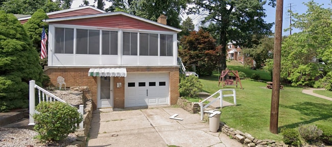 Building Photo - 209 Liberto Rd