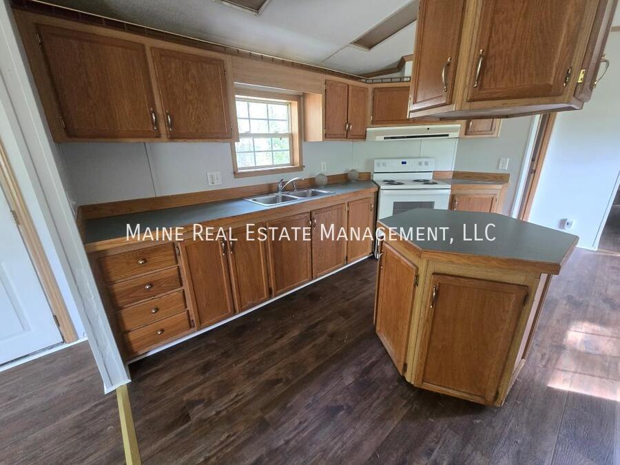 Primary Photo - 171 Riverside Dr