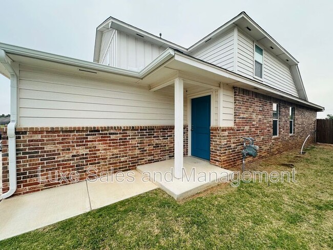 Building Photo - 10809 NW 119th St