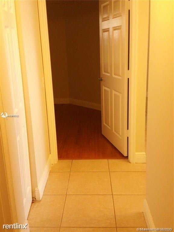 Building Photo - 2 br, 2 bath Condo - 9045 Pines Blvd