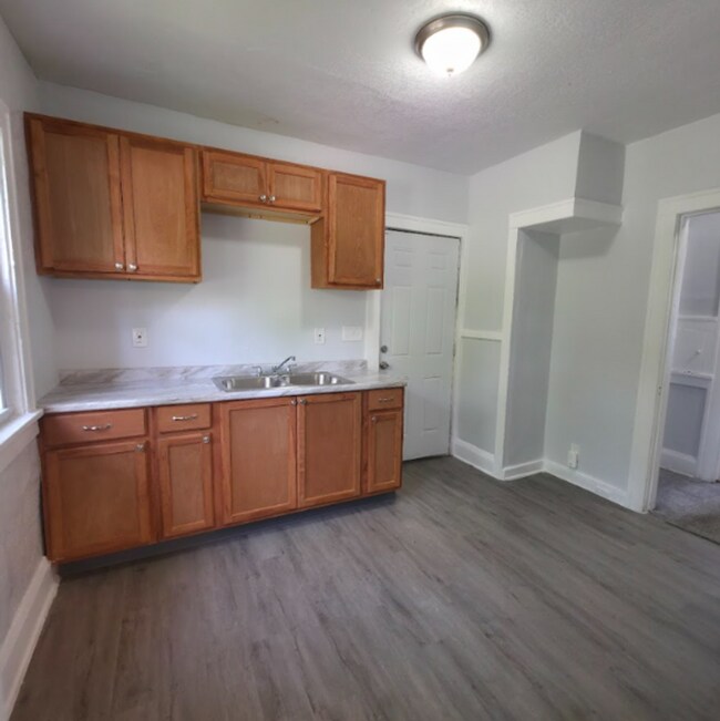 Foto del edificio - 3625 E 153rd St