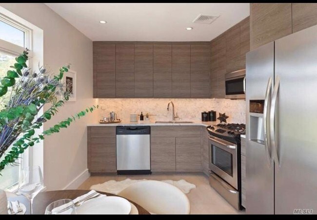 Foto del edificio - 157 Beach 5th St
