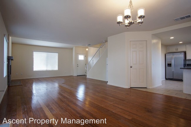 Foto del edificio - 4 br, 2.5 bath House - 381 Delaware St.