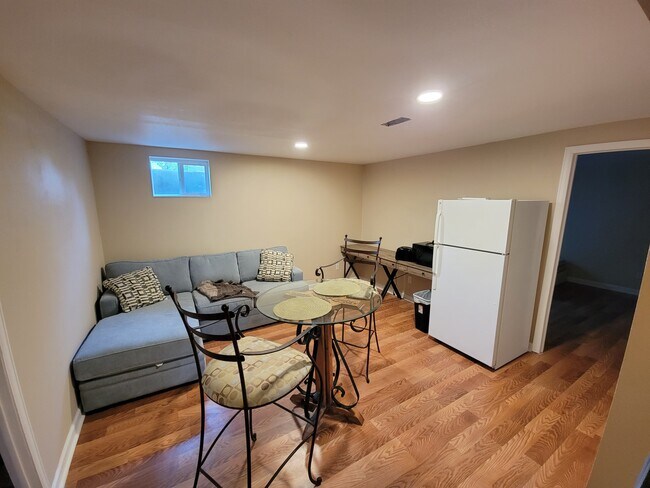 Foto del edificio - 2203 Beech Ct