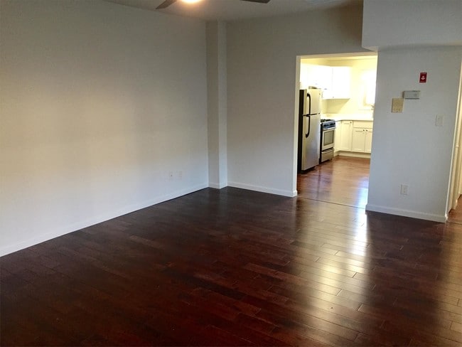 Building Photo - 309 Sunset Ave