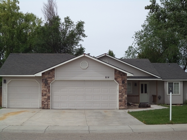 Primary Photo - 814 W Oakmont Avenue