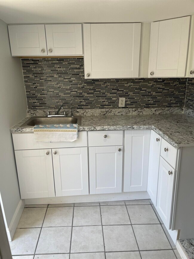 Building Photo - 5409 Boulevard E