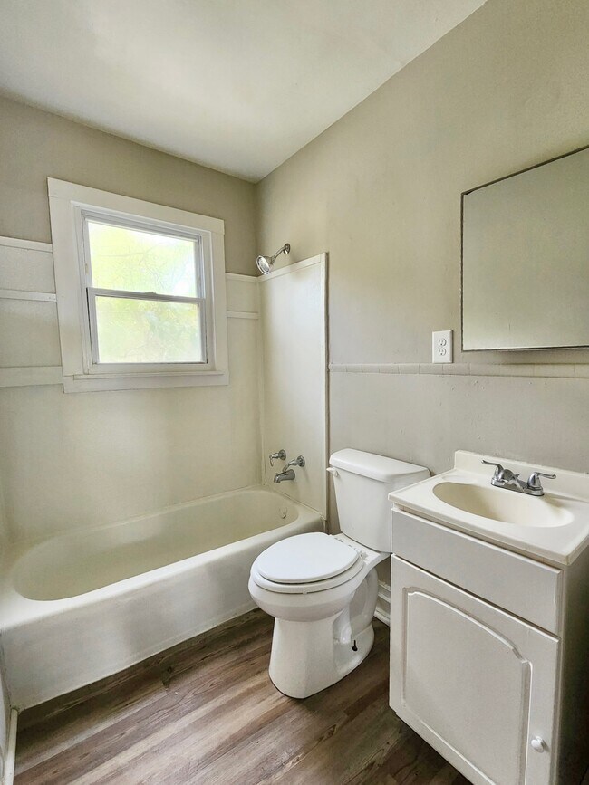 Building Photo - 2805 32nd Way SW