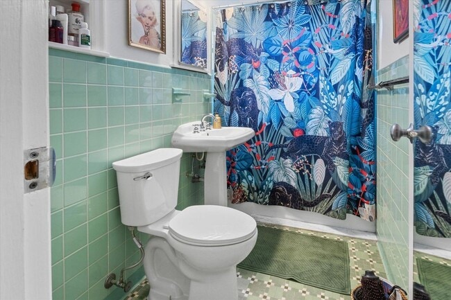 Building Photo - 202 32nd St