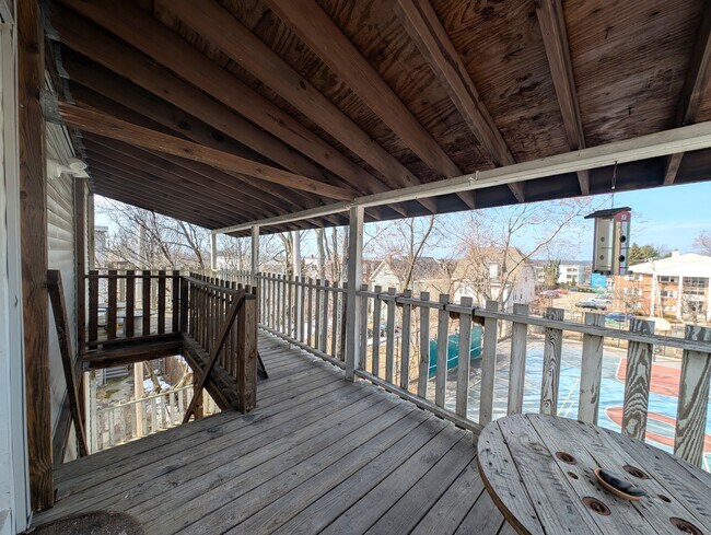 Building Photo - 7 Lowell Cir