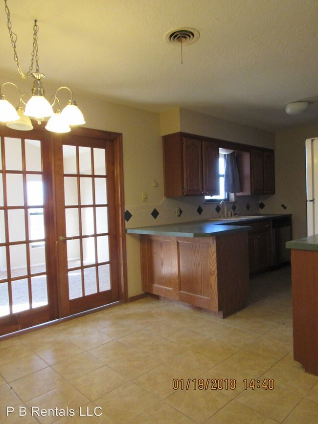 Foto del edificio - 3 br, 1.5 bath House - 621 SE 38th Street