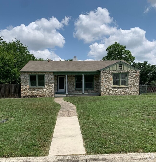 Building Photo - 703 Alexander Hamilton Dr