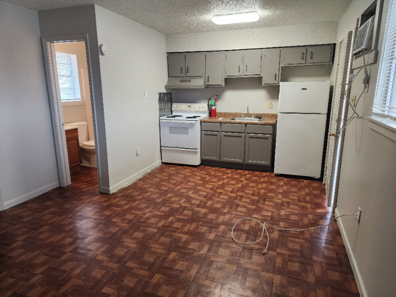Primary Photo - 4627 Tigerland Ave