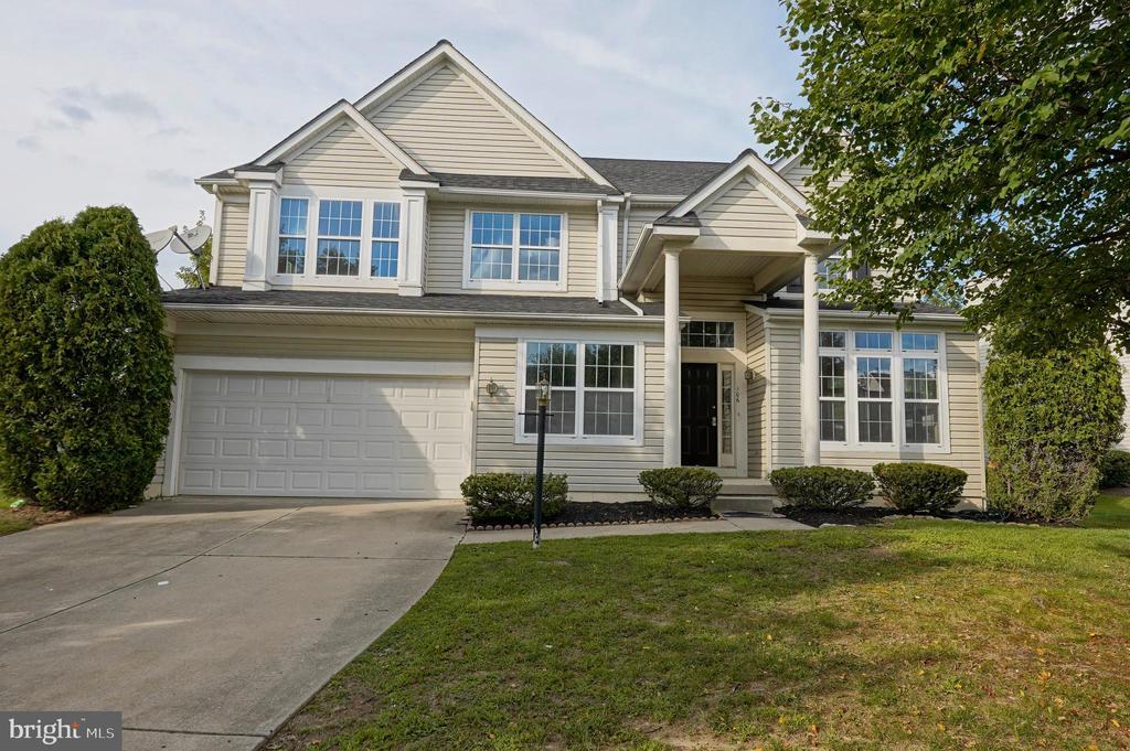 Foto principal - 106 Europa Blvd