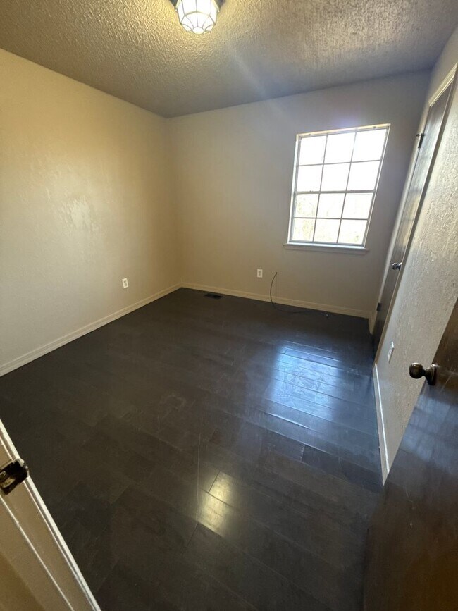 Foto del edificio - 1505 Parkview St